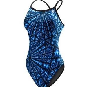 NWT TYR Navy Controlfit One Piece Scoop Neck /& Back Swimsuit SIZE 14 NEW